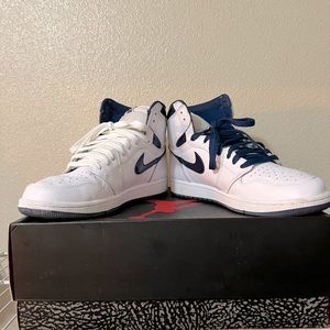Jordan Metallic Navy 1s